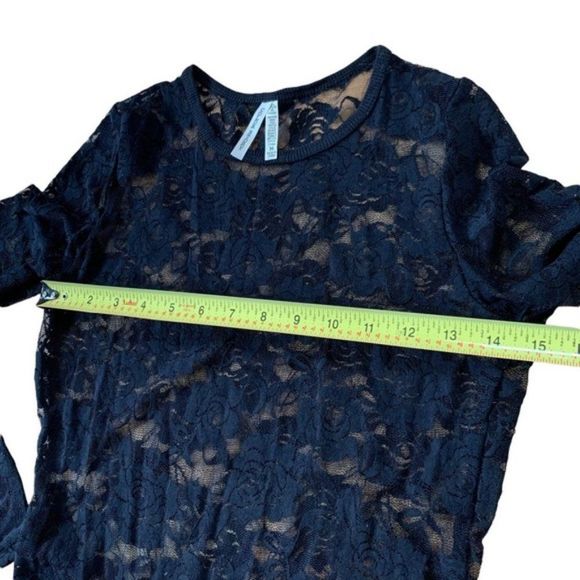 Black Lace Color Story Long Sleeve Size Medium - Picture 4 of 5